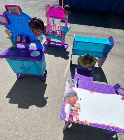 Doc McStuffins Kids Furniture Bundle 5 Pieces